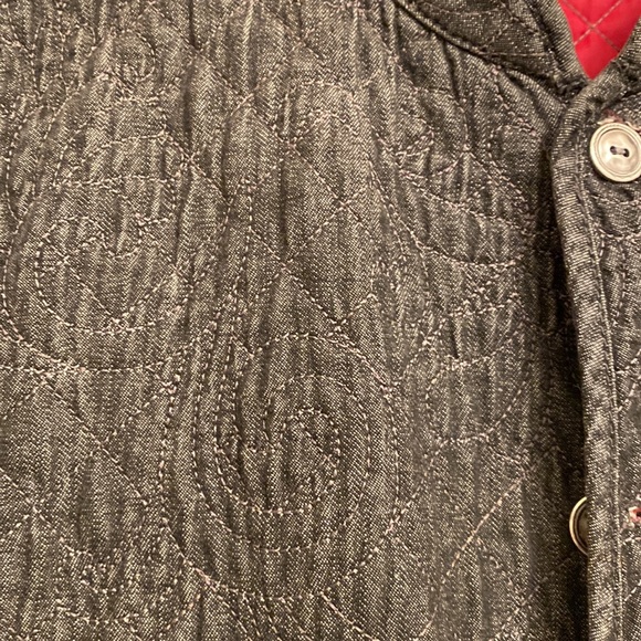 Sz 1 (8/Med) Chicos Reversible Floral Quilted Pattern Red Dark Wash Denim Pocket - Picture 11 of 15